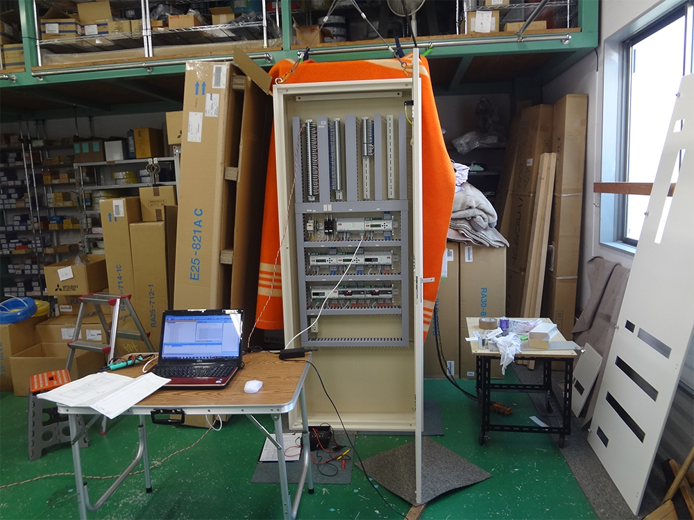 照明メーカー様にお納めしている盤の一例